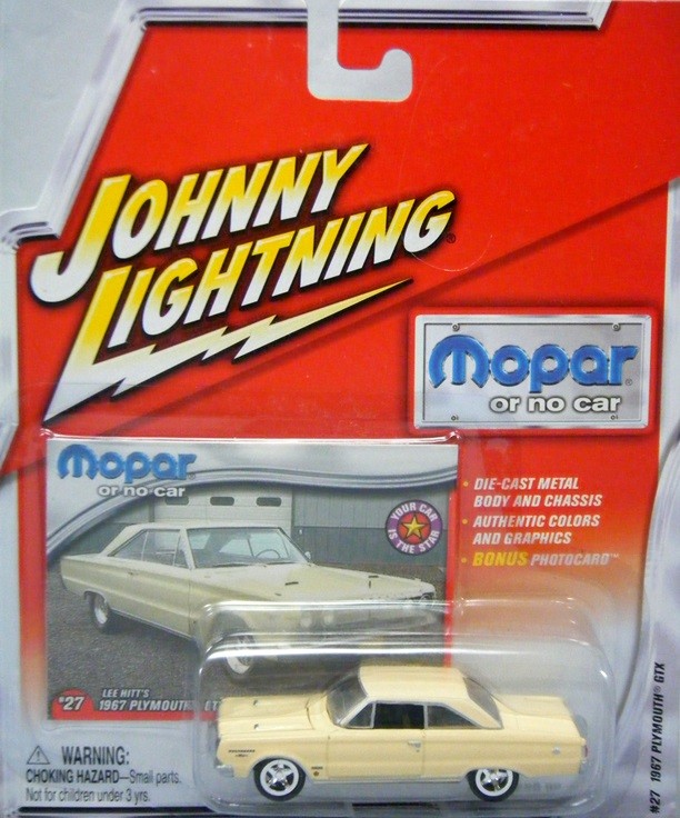 Johnny Lightning 1967 Plymouth GTX Convertible