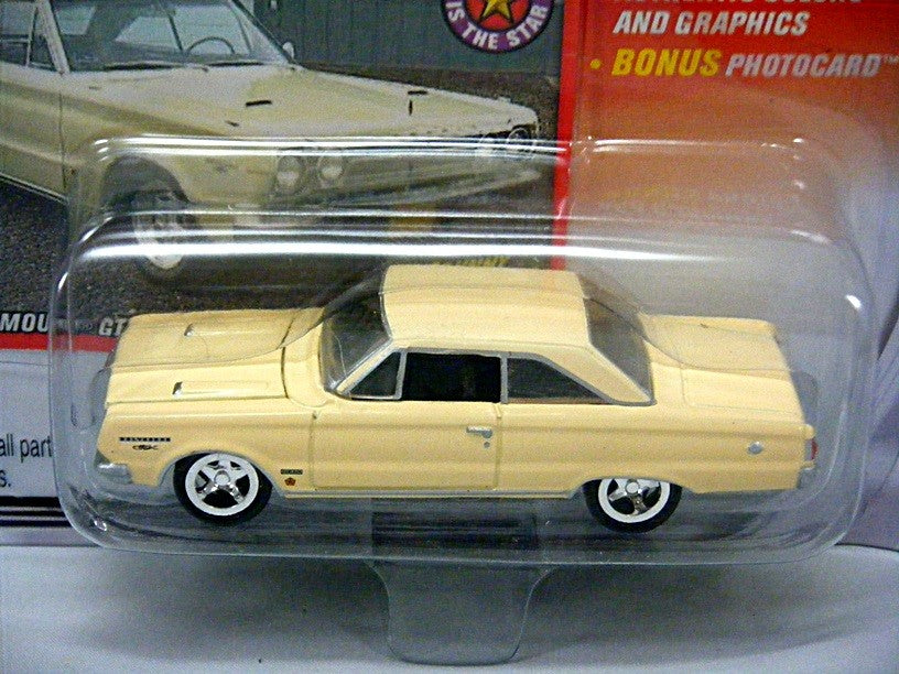 Johnny Lightning 1967 Plymouth GTX Convertible