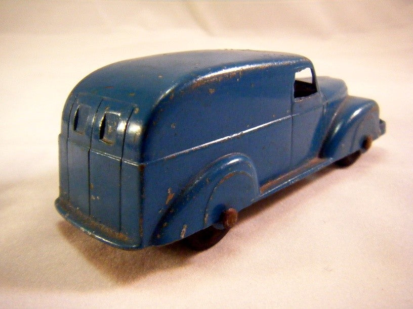 TootsieToy: International K1 Panel Truck (1947)