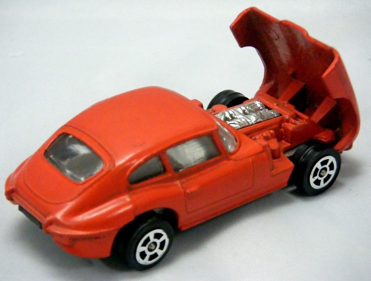 Corgi Juniors - Jaguar E-Type 2+2