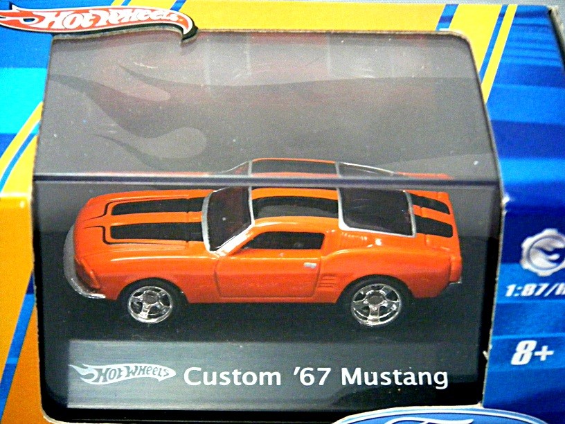 Hot Wheels HO Scale Ford Mustang Fastback