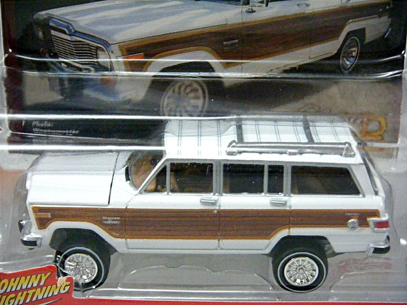 Johnny Lightning R2- Classic Gold - 1981 Jeep Wagoneer