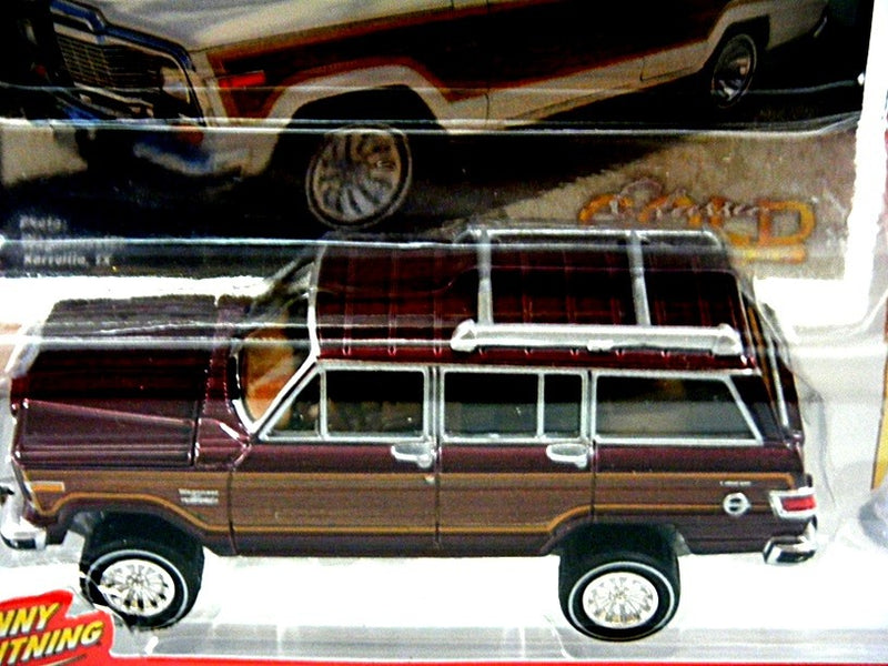 Johnny Lightning R2- Classic Gold - 1981 Jeep Wagoneer