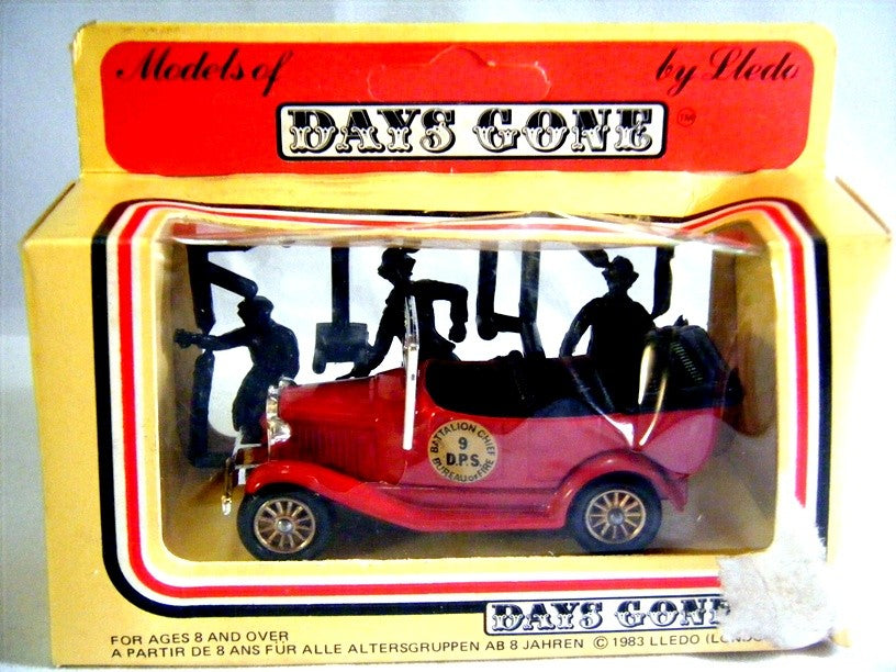 Lledo 1934 Ford Converible DPS Fire Battalion Chief Car