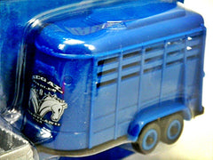 Maisto Heartland Haulers - Chevrolet Silverado and RV Camper
