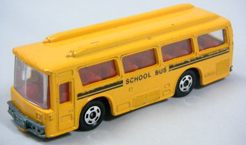 Tomica - Fuso Hato School Bus