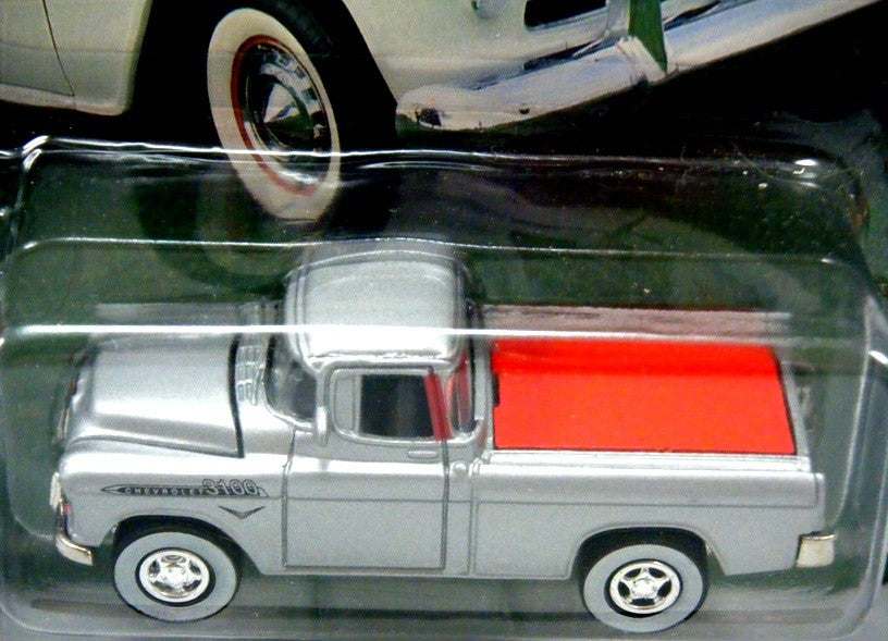 Johnny Lightning Truckin America - 1955 Chevrolet Cameo Pickup Truck
