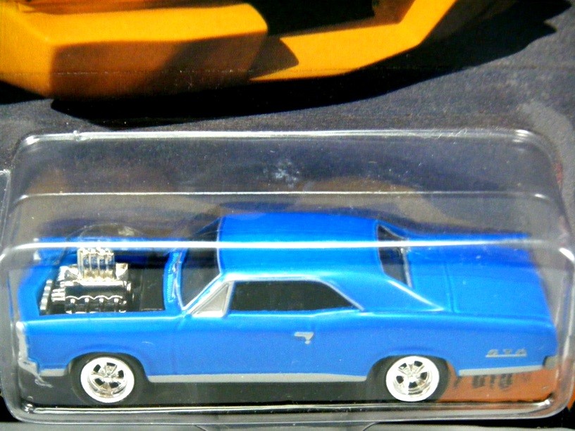 Johnny Lightning 1967 Pontiac GTO Street Freak