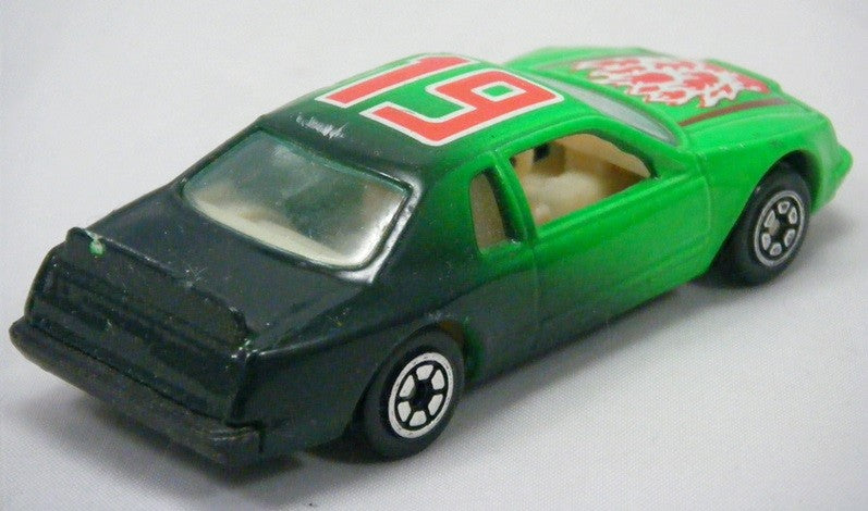 Yatming - Ford Thunderbird Coupe