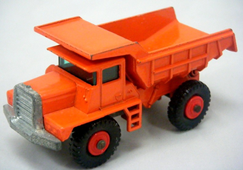 Matchbox (28D-1) Mack Dump Truck