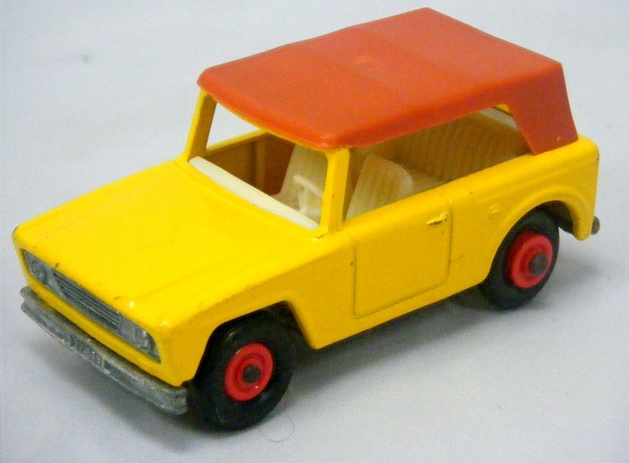 Matchbox (18-E3) Regular Wheels Field Car