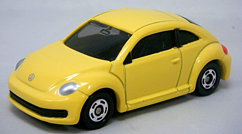 TOMY No 33 Volkswagen Beetle