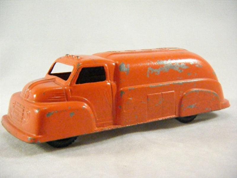 TootsieToy 1949 Ford F6 Oil Tanker Truck