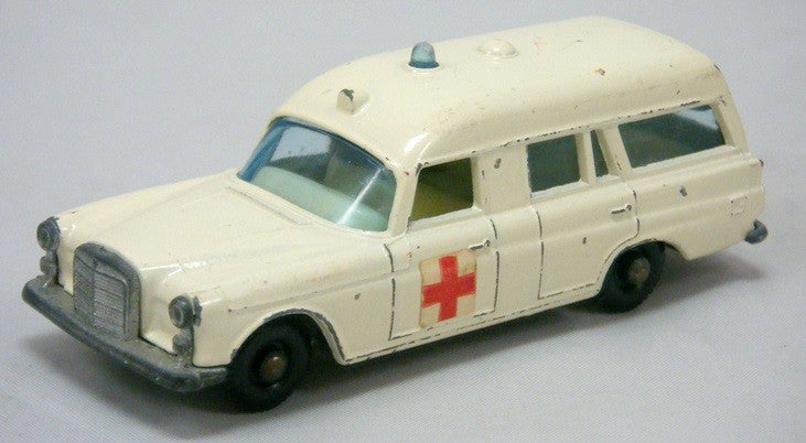 Matchbox - Mercedes-Benz "Binz" Ambulance - with stretcher