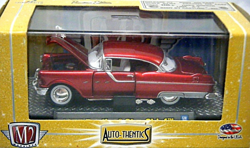 M2 Machines 1955 Pontiac Star Chief with Lake Pipes