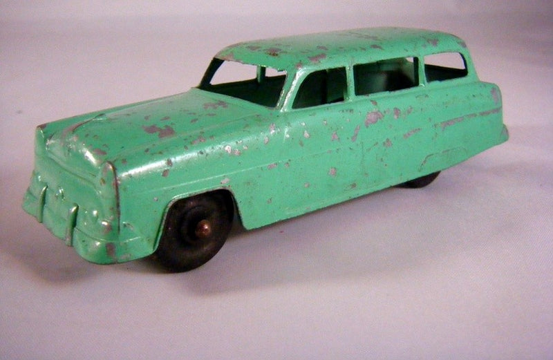 Tootsietoy 1954 Ford Ranch Wagon