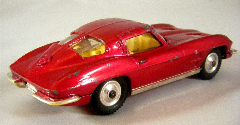 Corgi (310-A-1) Chevrolet Corvette Sting Ray Split Window Coupe