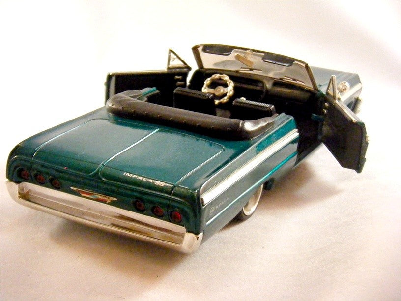 Superior Diecast 1964 Chevrolet Impala Lowrider Convertible (1:24 Scale)
