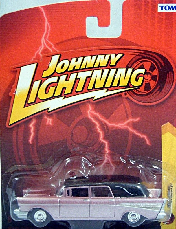 Johnny Lightning Forever 64 - 1957 Chevrolet Ambulance