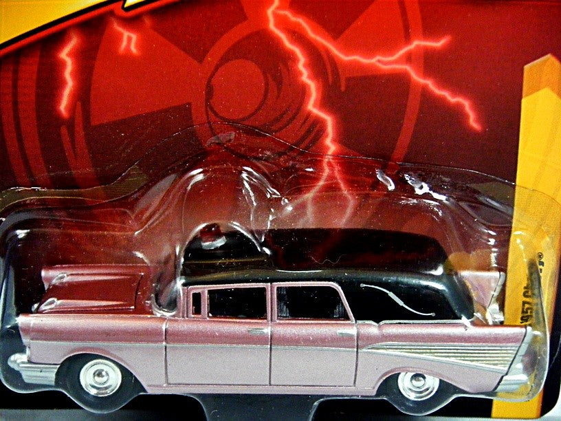 Johnny Lightning Forever 64 - 1957 Chevrolet Ambulance