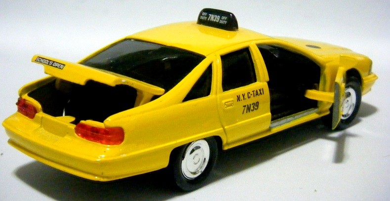 Road Champs - NYC Chevrolet Caprice Taxi Cab