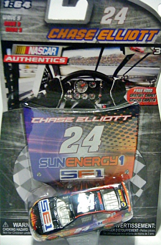 Lionel - NASCAR Authentics Hendrick Motorsports - Chase Elliott Sun Energy Chevrolet SS 