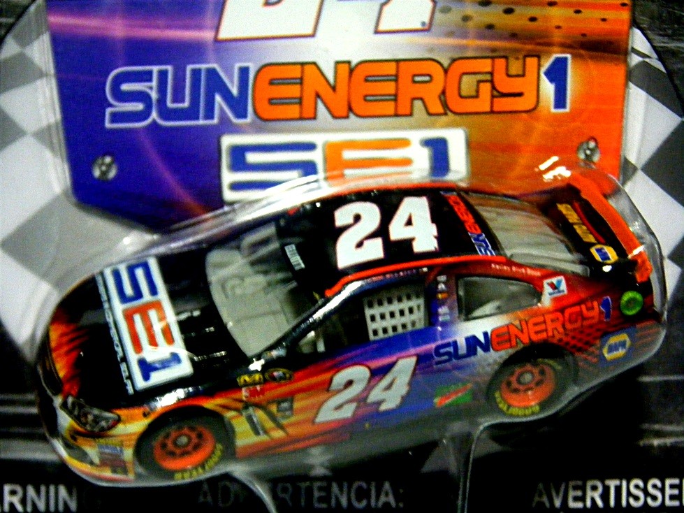 Lionel - NASCAR Authentics Hendrick Motorsports - Chase Elliott Sun Energy Chevrolet SS 