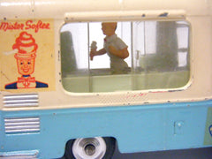 Corgi - Smiths Karrier Ice Cream Van