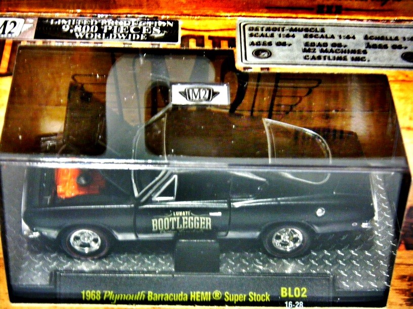 M2 Machines Bootlgger- 1968 Plymouth Barracuda Hemi Super Stock