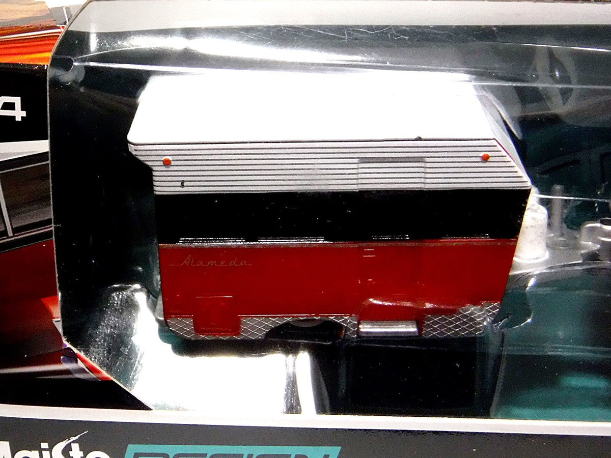 Maisto - Tow & Go -1957 Chevy Bel Air and Alameda Trailer Set