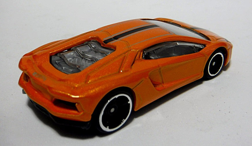 Hot Wheels - Lamborghini Aventador LP 700-4