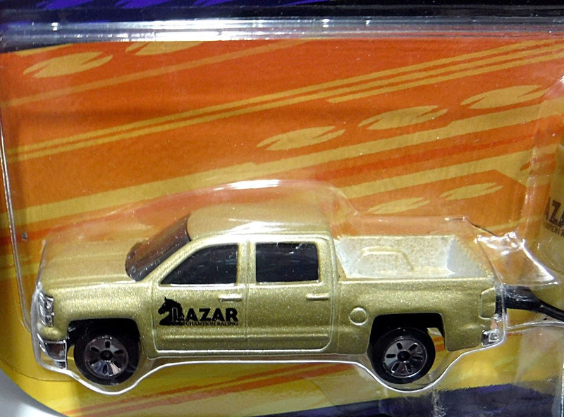 Maisto Heartland Haulers - Chevrolet Silverado and Horse Trailer