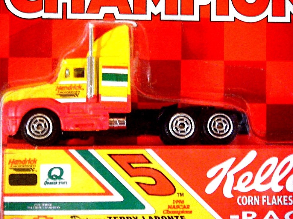 Racing Champions - NASCAR - Terry Labonte Kelloggs HendrickTransporter