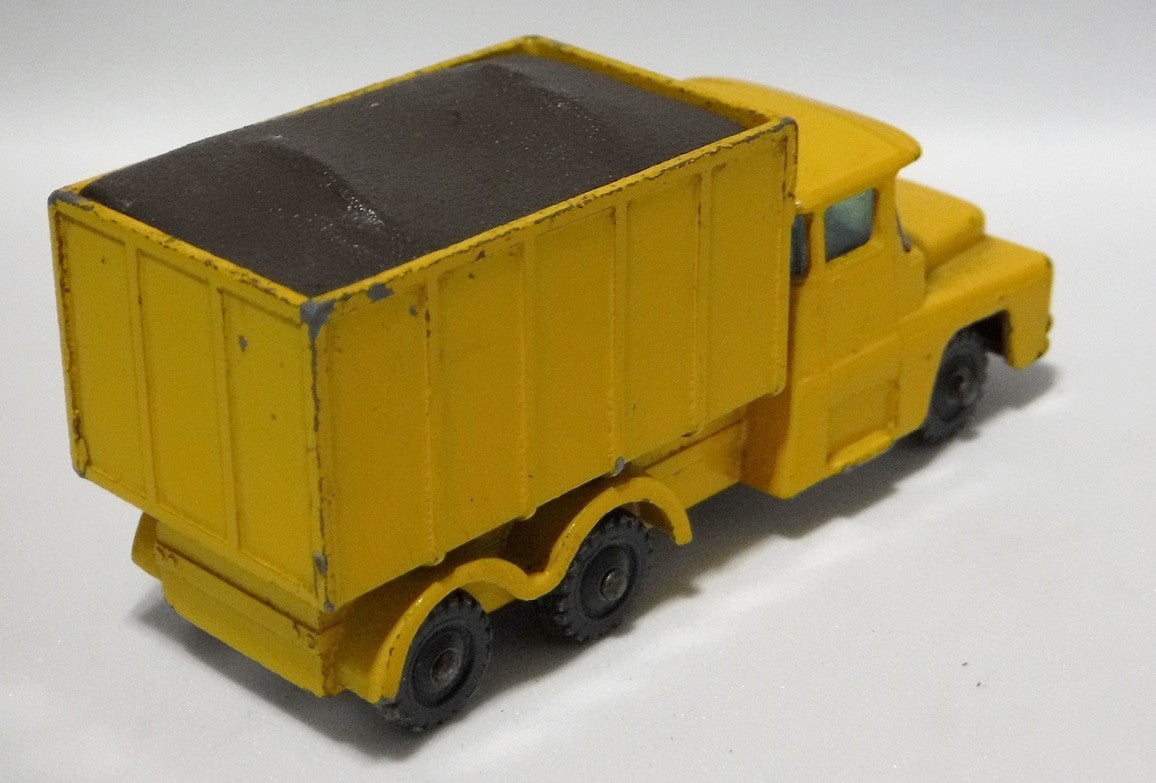 Husky - Guy Warrior Sand Truck
