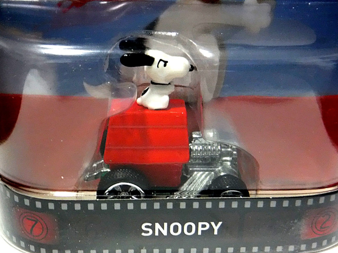 Hot Wheels Retro Entertainment - Peanuts - Snoopy Hot Rod Dog House