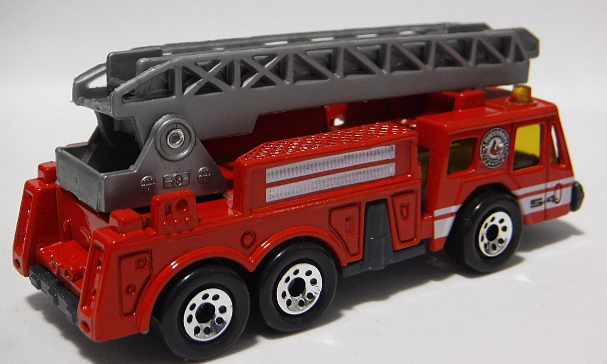 Matchbox - Oshkosh Extended Ladder Fire Engine