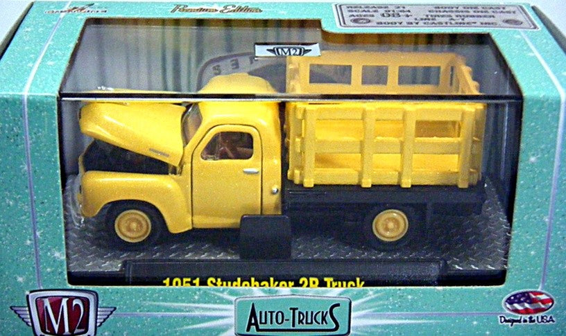 M2 Machines Auto Trucks - 1951 Studebaker 2R Stake Truck