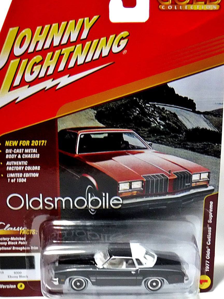 Johnny Lightning Classic Gold: 1977 Oldsmobile Cutlass Supreme