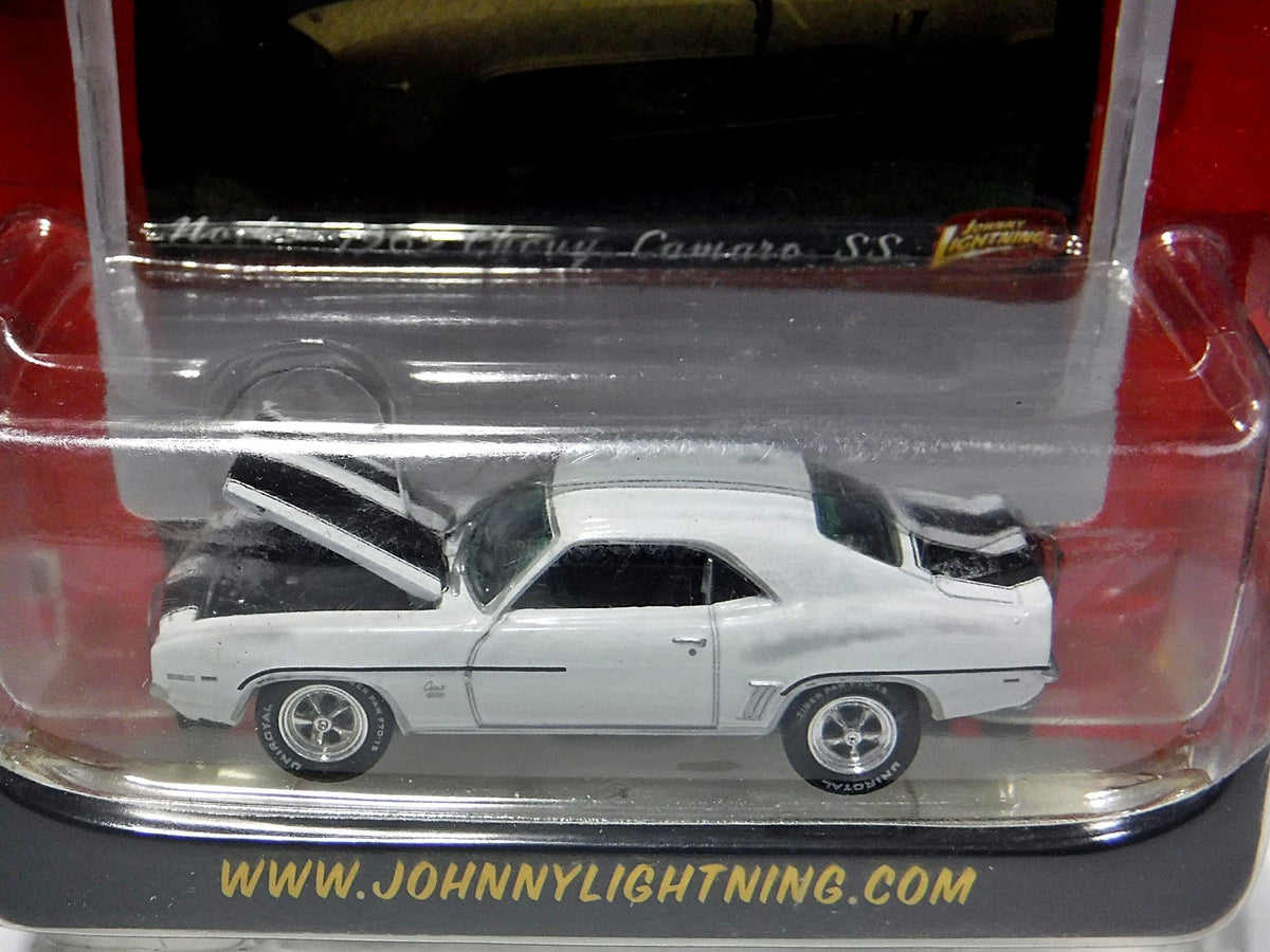 Johnny Lightning Chevy Thunder1969 Chevrolet Camaro SS  