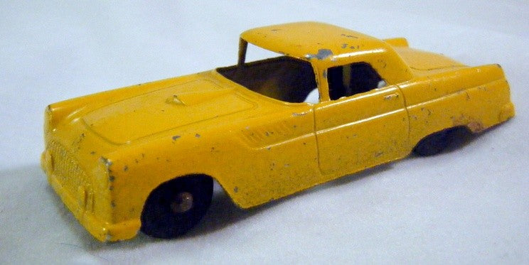 TootsieToy: 1956 Ford Thunderbird
