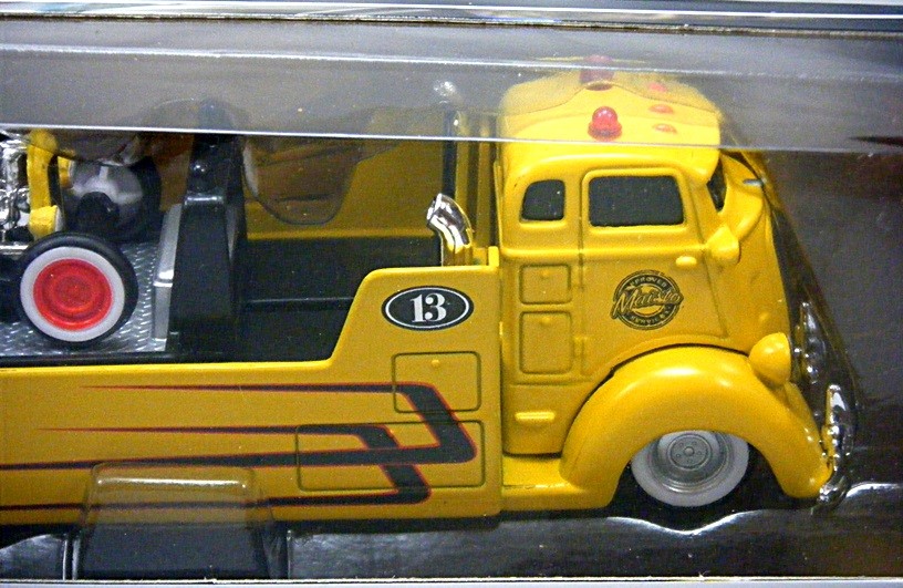 Maisto - Transport - 1936 Chevy Pickup and COE Flatbed Wrecker