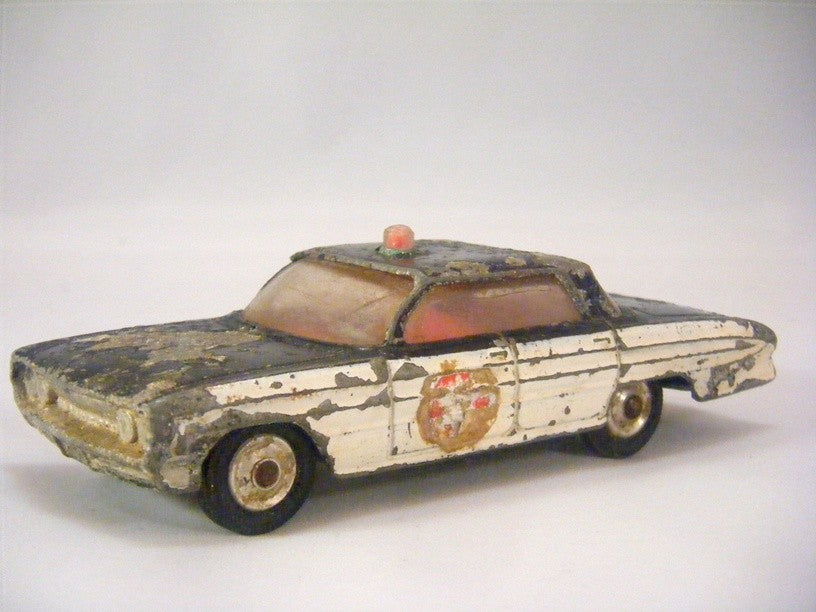 Corgi Junkyard - Oldsmobile Super 88 Sheriff Patrol Car