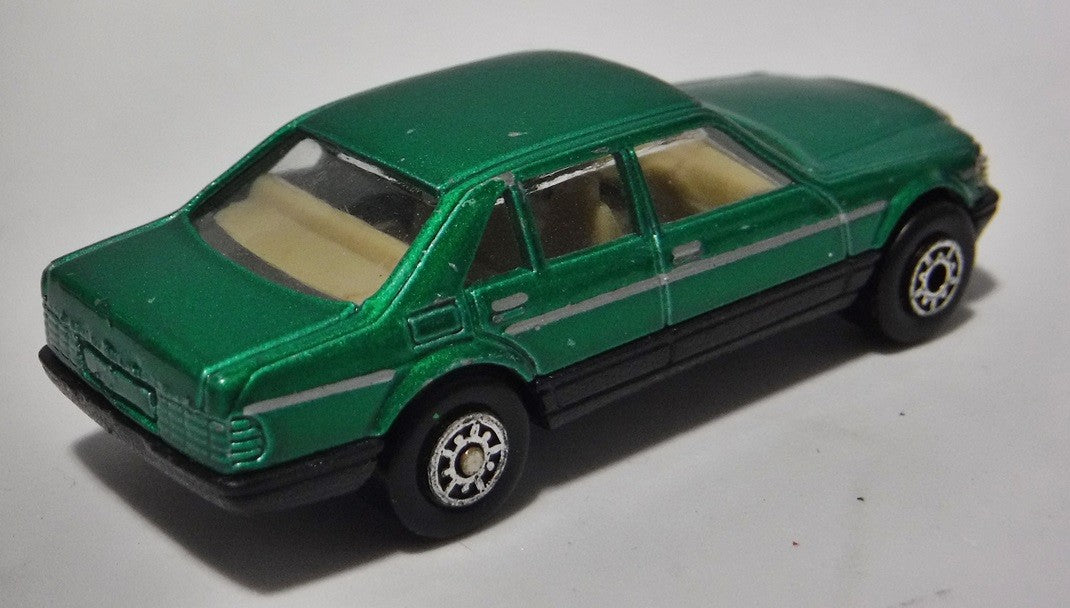 MC Toy - Mercedes-Benz 260 SEL Sedan