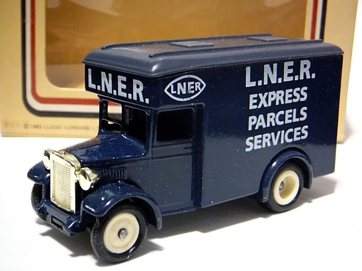 Lledo  London North Eastern Railway Dennis Parcels Van