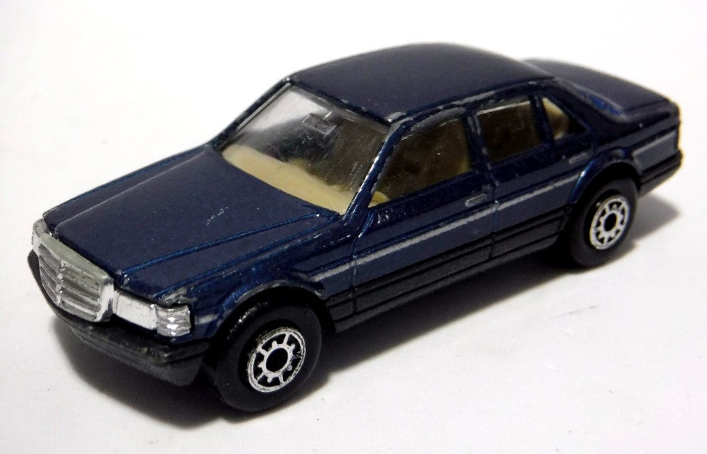 MC Toy - Mercedes-Benz 260 SEL Sedan