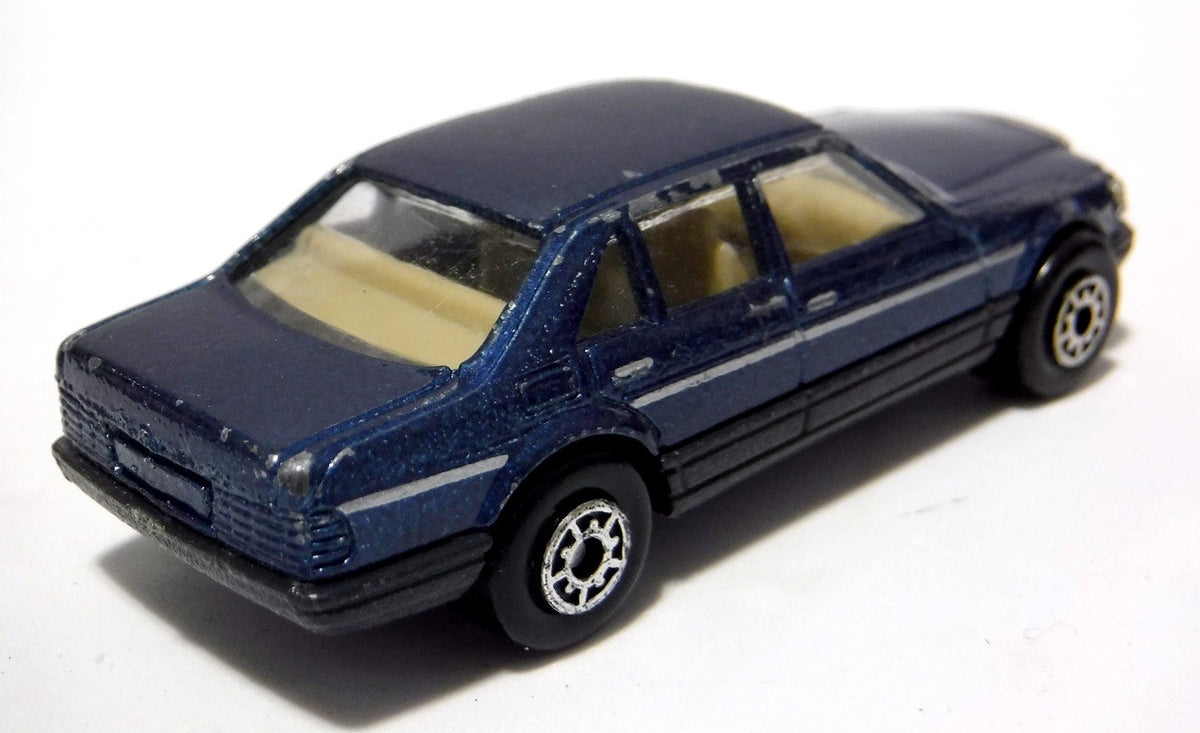 MC Toy - Mercedes-Benz 260 SEL Sedan