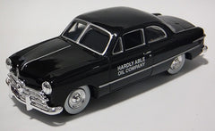 Ertl - 1920 Pierce Arrow Coastal Oil Tanker and 1949 Ford Set