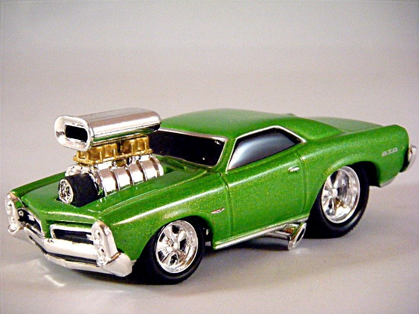 Muscle Machines 1966 Pontiac GTO