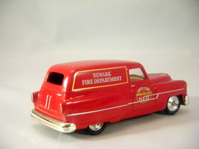Corgi Newark Fire Dept 1953 Pontiac Sedan Delivery