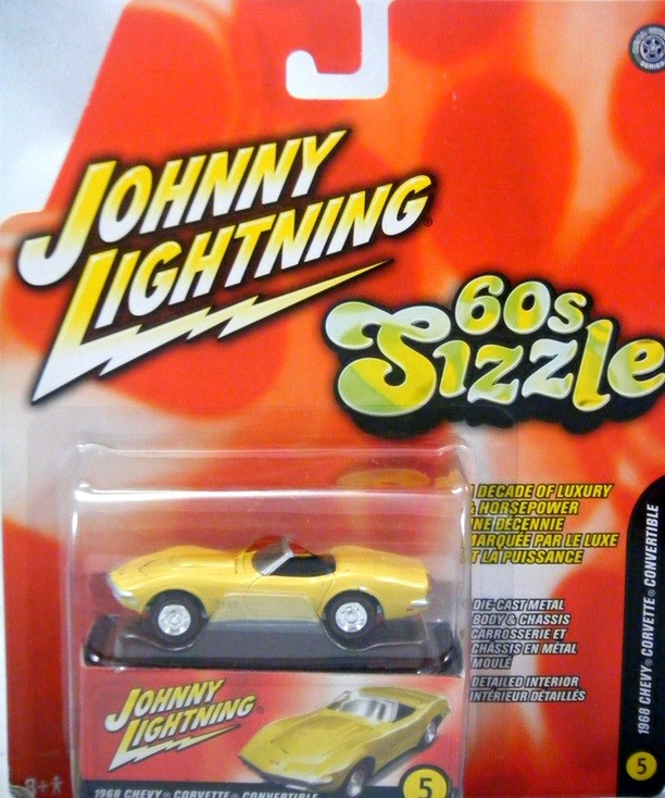 Johnny Lightning 60s Sizzle 1968 Chevrolet Corvette Convertible
